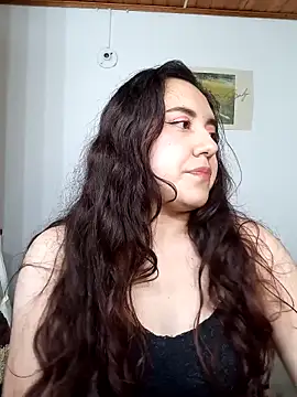 Snapshot of Emi_chik chatting on 10/16/25, 10:34 Emi chik online show from 10/16/25, 10:34