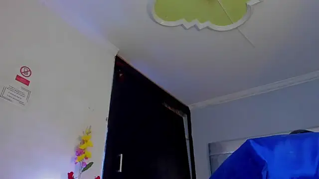 Eyleen Santos online show from 03/31/26, 07:38