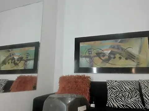 Eyleen Santos online show from 10/16/25, 07:44