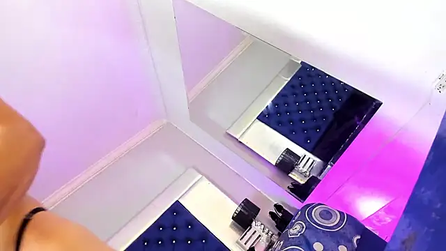 Eyleen Santos online show from 11/27/25, 07:25