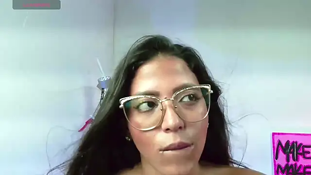 Megaan Greey online show from 11/23/25, 09:25