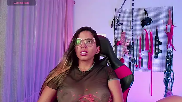 Megaan Greey online show from 10/02/25, 02:42