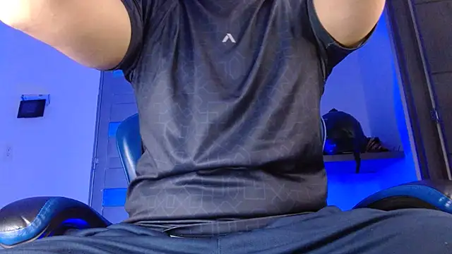 Snapshot of SexyBoy-Bigclit chatting on 06/10/26, 08:10 SexyBoy-Bigclit online show from 06/10/26, 08:10