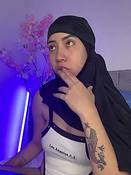 Sweet hot mia online show from 05/12/26, 01:28