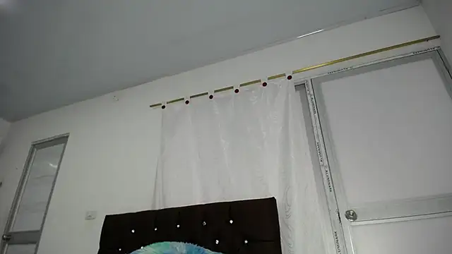 Sweet hot mia online show from 02/21/26, 01:57