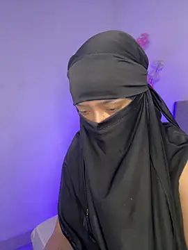 Sweet hot mia online show from 05/18/26, 02:44