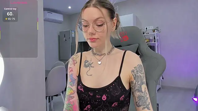Marta May  online show from 04/28/26, 12:09