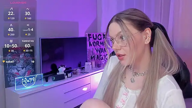 Marta May  online show from 10/14/25, 05:35