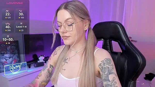 Marta May  online show from 09/27/25, 03:40