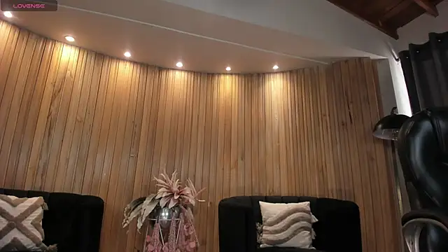 KatieNolan 1 online show from 11/07/25, 06:56