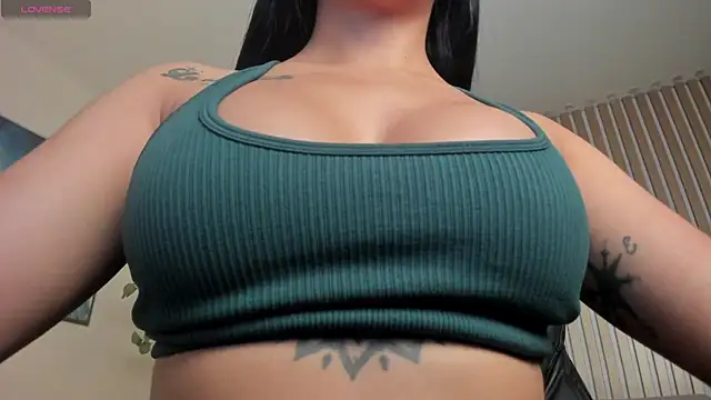 KatieNolan 1 online show from 03/04/26, 07:21