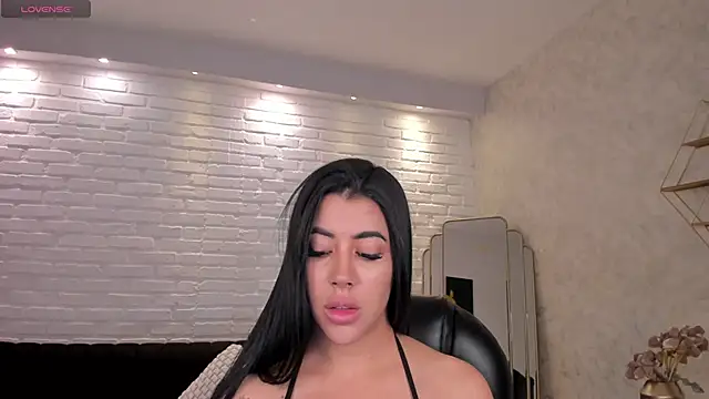 KatieNolan 1 online show from 12/20/25, 07:50