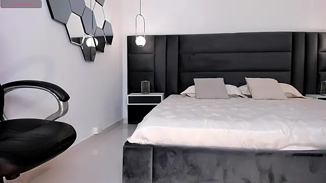 KatieNolan 1 online show from 10/11/25, 07:26