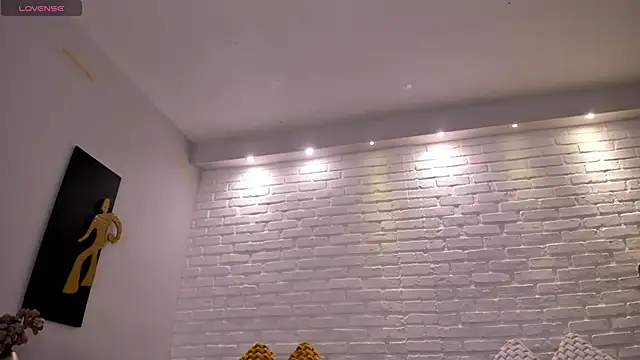 KatieNolan 1 online show from 12/16/25, 08:35