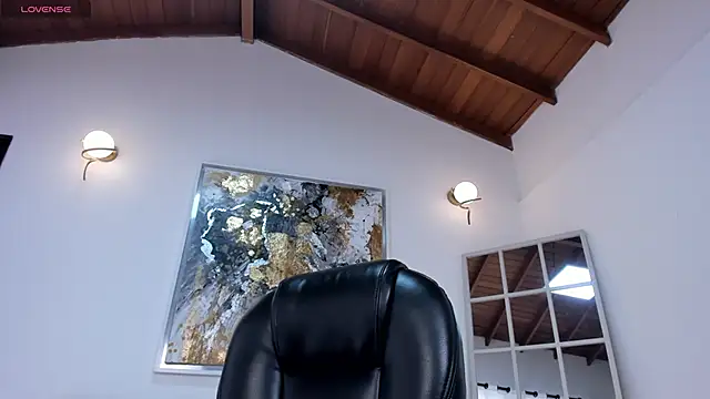 KatieNolan 1 online show from 10/21/25, 07:02