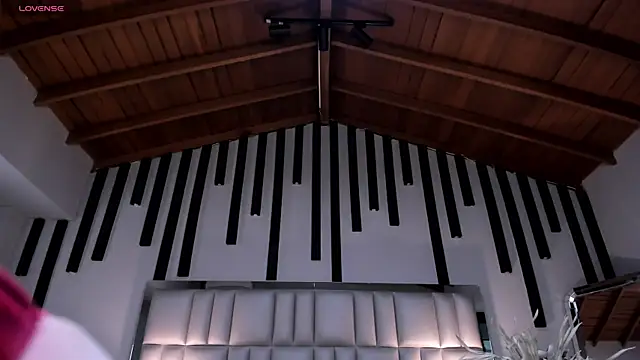 KatieNolan 1 online show from 10/27/25, 07:37