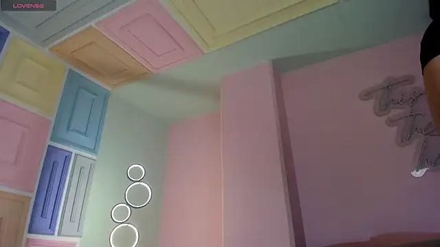 KatieNolan 1 online show from 02/05/26, 07:21