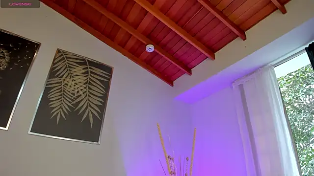 KatieNolan 1 online show from 10/15/25, 08:17