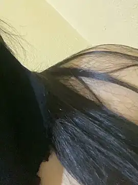 Snapshot of Cameelia chatting on 01/07/26, 02:22 Cameelia online show from 01/07/26, 02:22