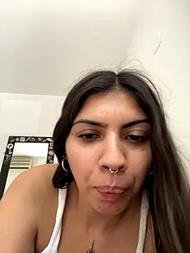 Snapshot of Argentiiniita chatting on 10/19/25, 07:05 Argentiiniita online show from 10/19/25, 07:05