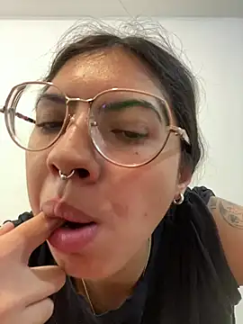 Argentiiniita online show from 12/17/24, 02:11