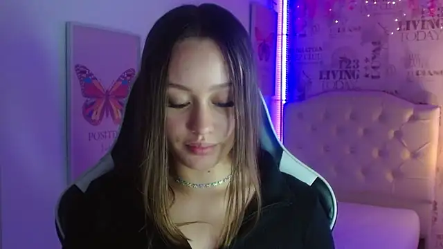 Snapshot of Ivyy_Crystal chatting on 02/28/25, 12:10 Ivyy Crystal online show from 02/28/25, 12:10
