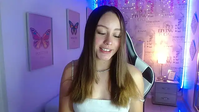Snapshot of Ivyy_Crystal chatting on 03/11/25, 11:47 Ivyy Crystal online show from 03/11/25, 11:47