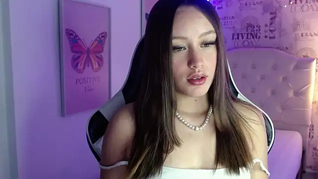 Snapshot of Ivyy_Crystal chatting on 02/10/25, 11:45 Ivyy Crystal online show from 02/10/25, 11:45