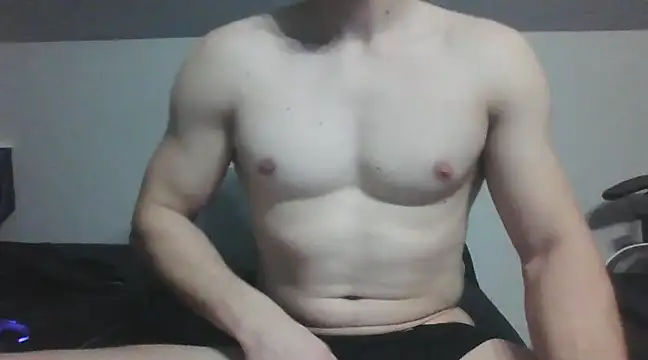 Snapshot of LoveEveryWet chatting on 02/03/25, 10:32 LoveEveryWet online show from 02/03/25, 10:32