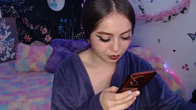 Emillyy m online show from 04/09/26, 12:34