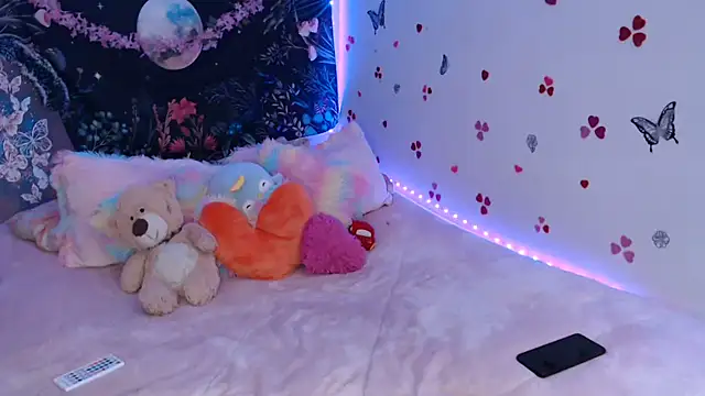 Emillyy m online show from 09/09/25, 09:46