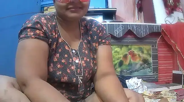 Snapshot of naina-80 chatting on 03/10/25, 04:57 naina-80 online show from 03/10/25, 04:57