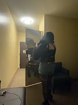 Snapshot of Youcunn chatting on 11/11/25, 05:02 Youcunn online show from 11/11/25, 05:02