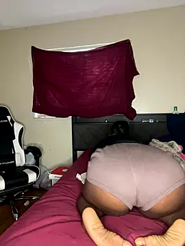 gamingcouple420 online show from 11/12/25, 10:13