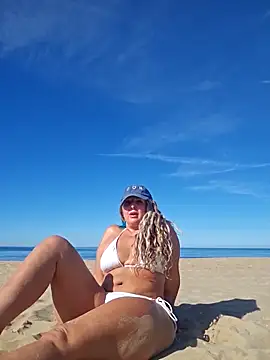 MariaRichi  online show from 09/19/25, 07:56