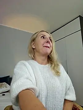 MariaRichi  online show from 01/17/26, 07:50