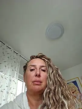 MariaRichi  online show from 09/27/25, 06:52