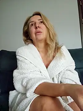 MariaRichi  online show from 02/06/26, 07:59