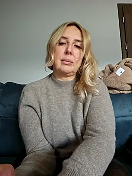 MariaRichi  online show from 11/27/25, 12:49