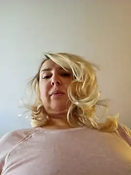 MariaRichi  online show from 12/20/25, 08:06