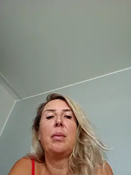 MariaRichi  online show from 10/13/25, 07:32