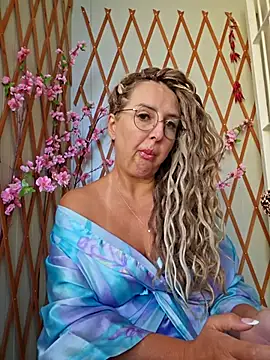 MariaRichi  online show from 09/20/25, 06:40