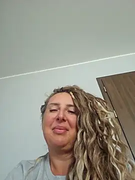 MariaRichi  online show from 10/07/25, 08:26