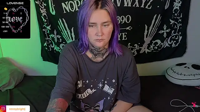 Snapshot of Emmybrightj_ chatting on 09/24/25, 01:46 Emmybrightj online show from 09/24/25, 01:46