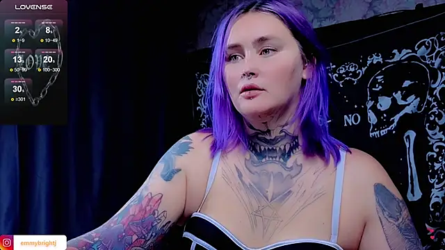 Snapshot of Emmybrightj_ chatting on 09/19/25, 06:01 Emmybrightj online show from 09/19/25, 06:01