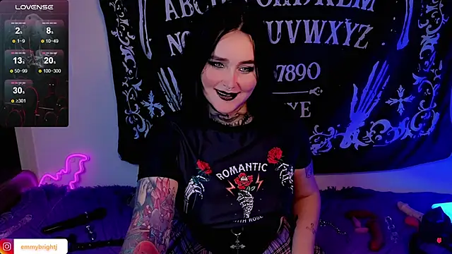 Snapshot of Emmybrightj_ chatting on 09/29/25, 01:56 Emmybrightj online show from 09/29/25, 01:56