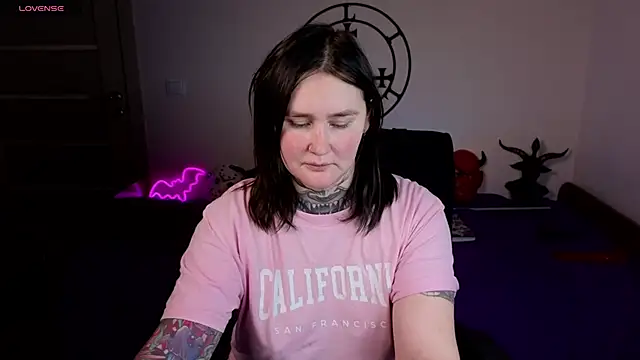 Emmybrightj  online show from 12/22/25, 02:44