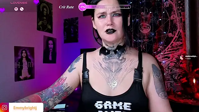 Snapshot of Emmybrightj_ chatting on 06/28/26, 04:19 Emmybrightj online show from 06/28/26, 04:19