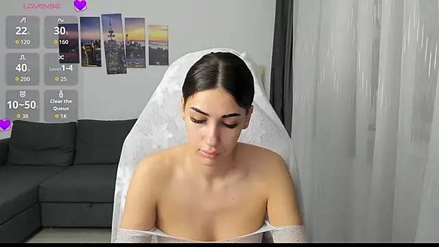 Kimi Ivy online show from 11/30/25, 04:35