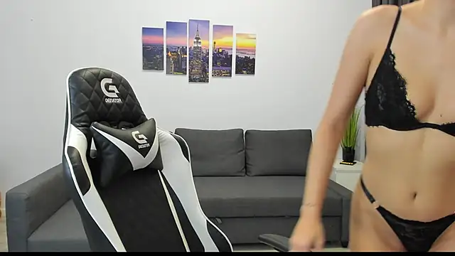 Kimi Ivy online show from 10/30/25, 04:22